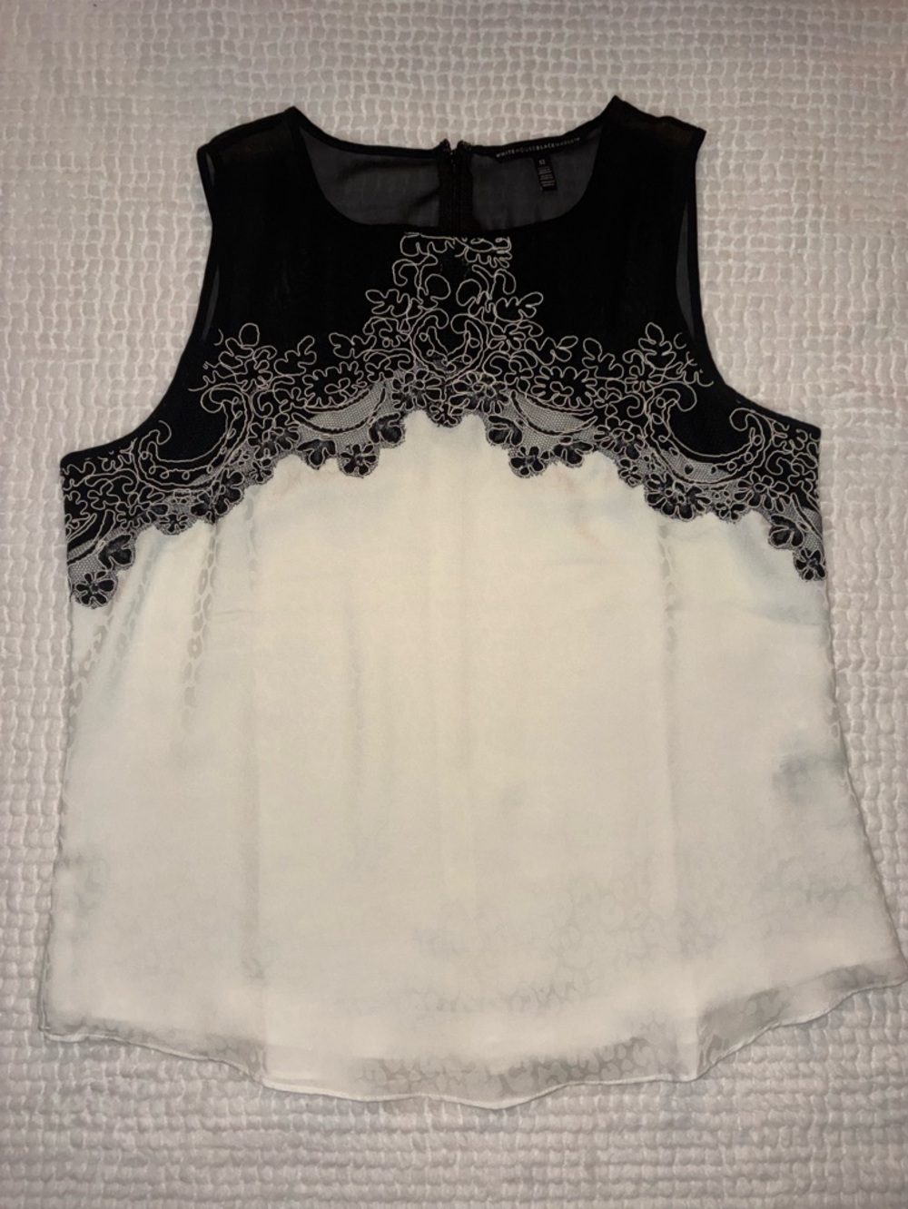 White House Black Market Black Ivory Lace Applique Sleeveless Blouse Size 12 - Picture 2 of 8